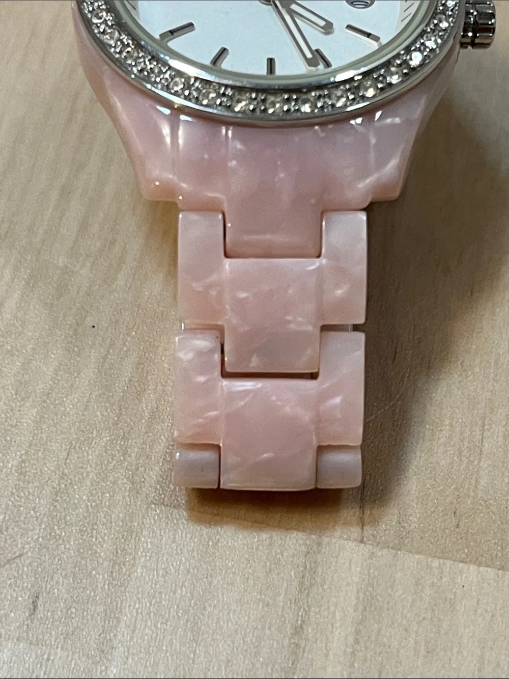 Fossil ES2688 Pave Bezel White Face Analog Watch & Pink Pearly Plastic Band